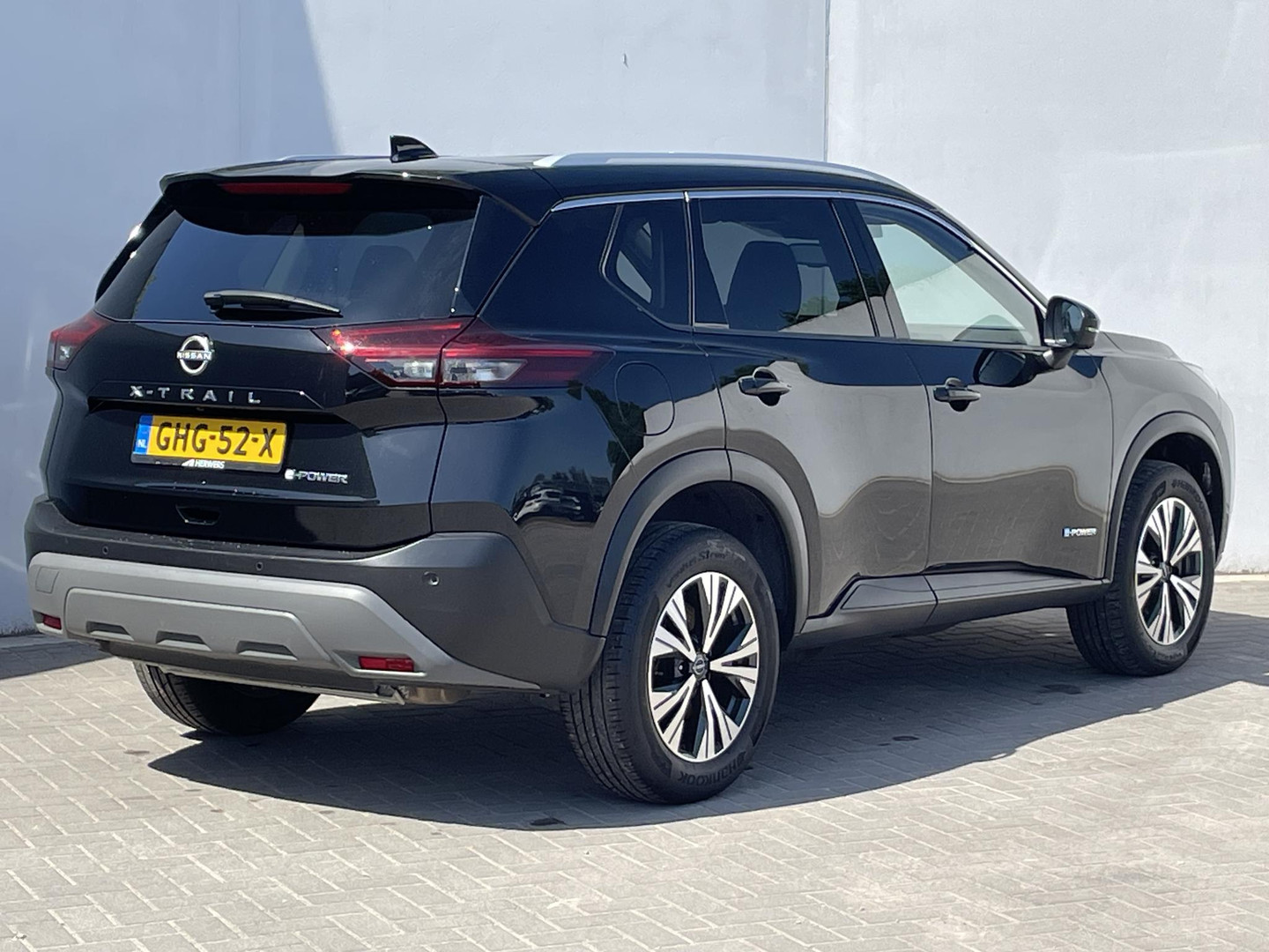 Nissan Nissan