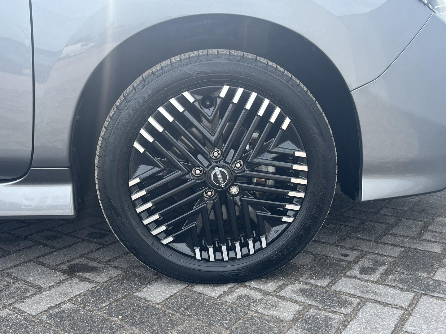 Nissan Nissan