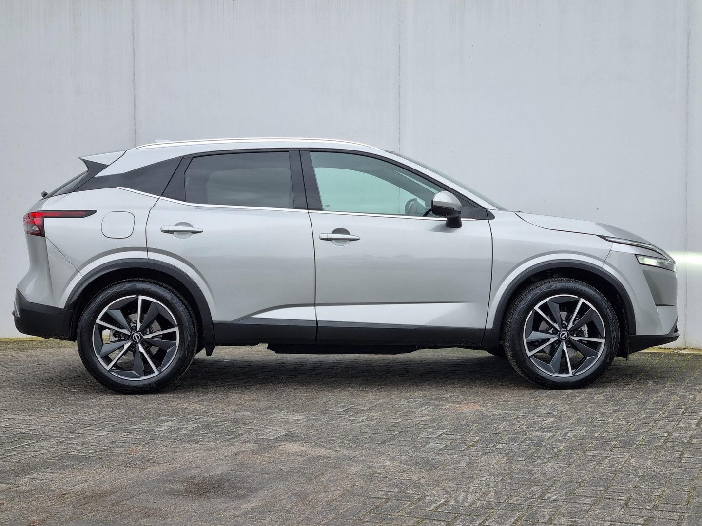 Nissan Nissan