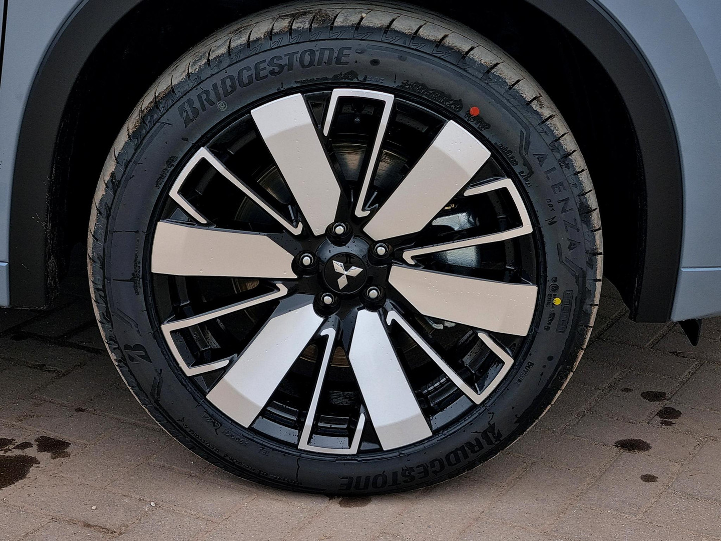 Mitsubishi Mitsubishi