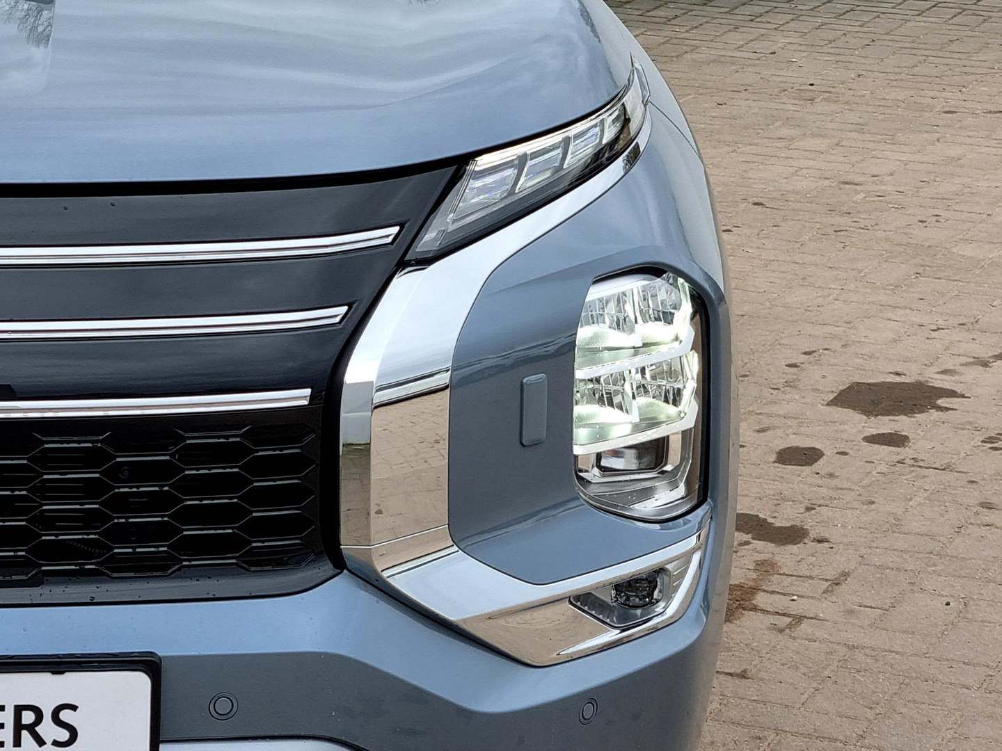 Mitsubishi Mitsubishi