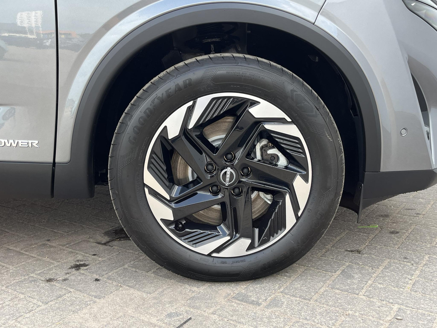 Nissan Nissan