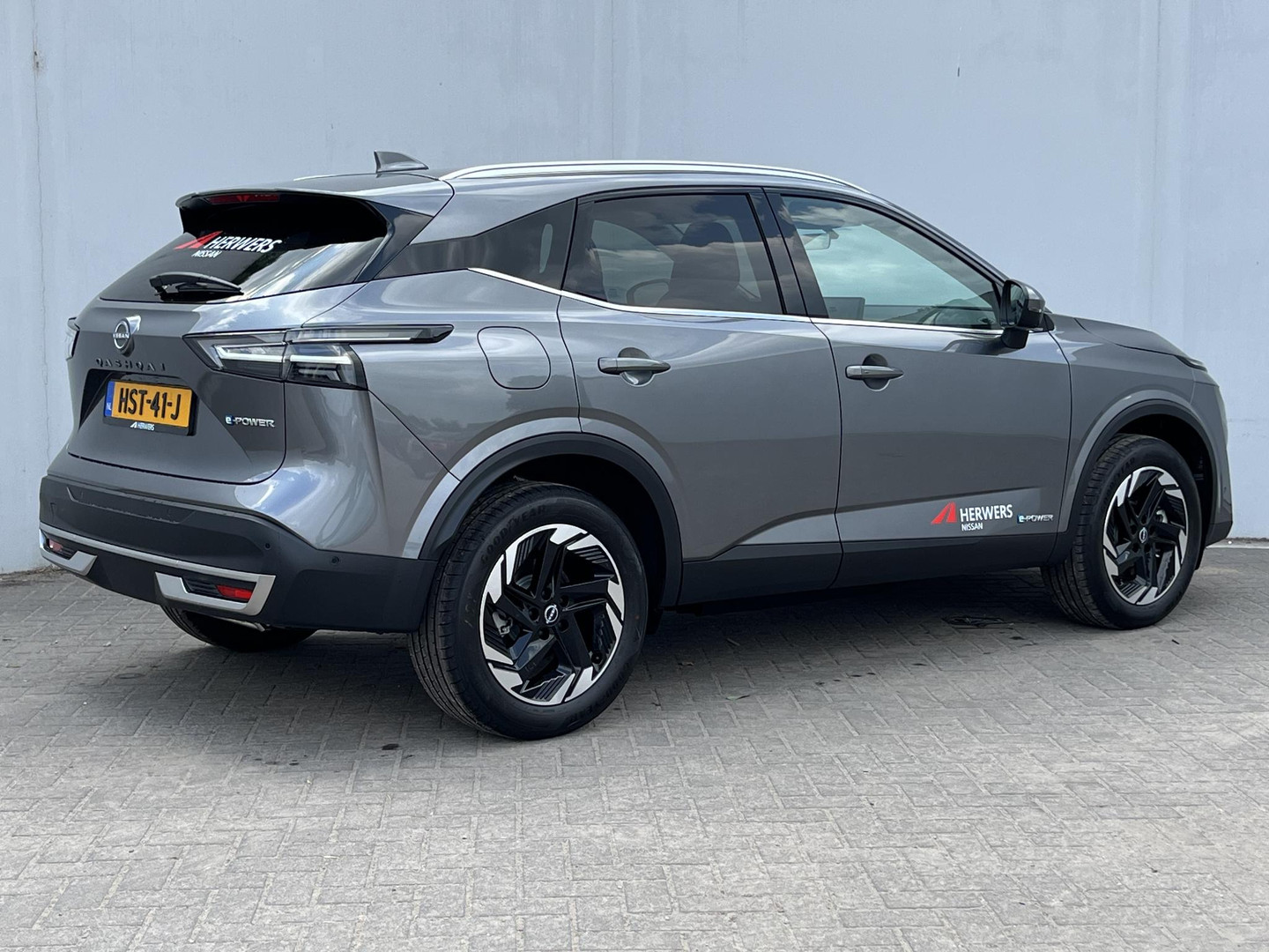 Nissan Nissan