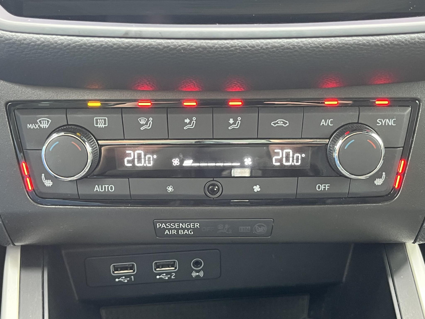 SEAT SEAT