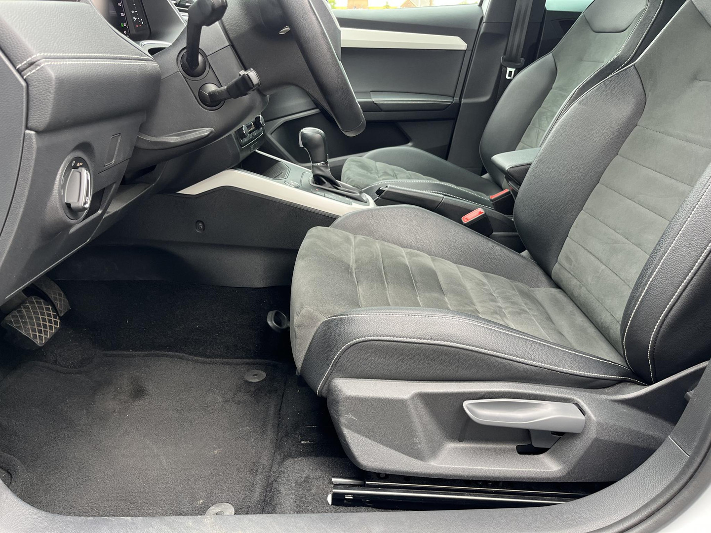 SEAT SEAT