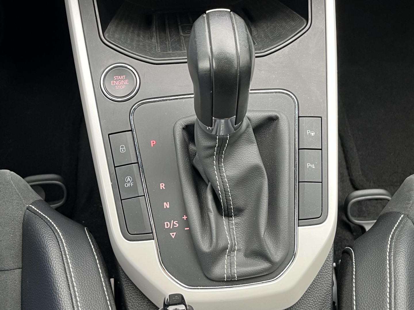 SEAT SEAT