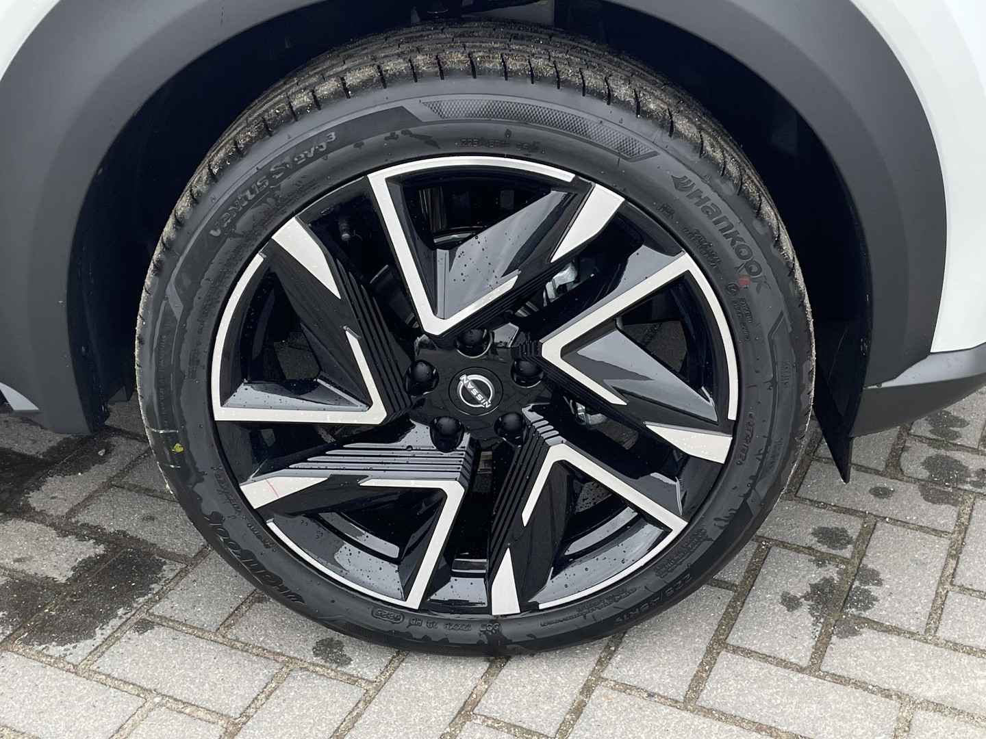 Nissan Nissan