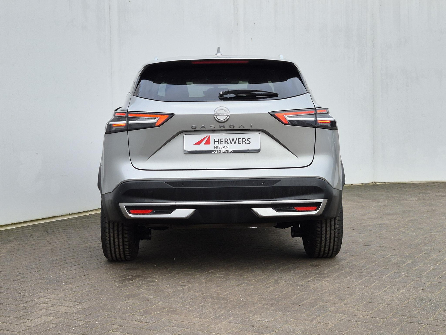 Nissan Nissan