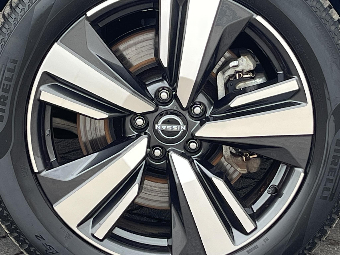 Nissan Nissan