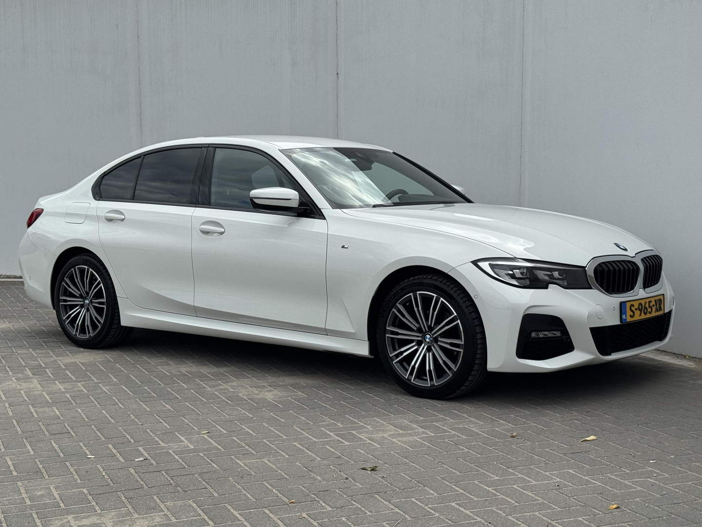 BMW BMW