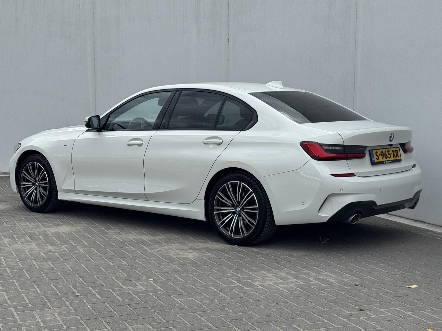 BMW BMW