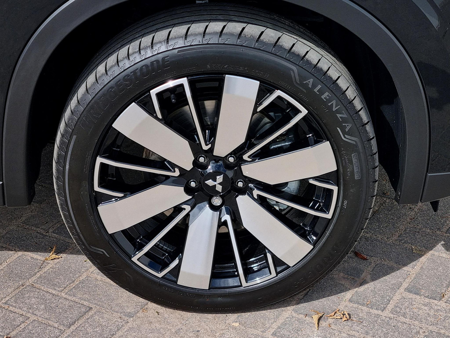 Mitsubishi Mitsubishi