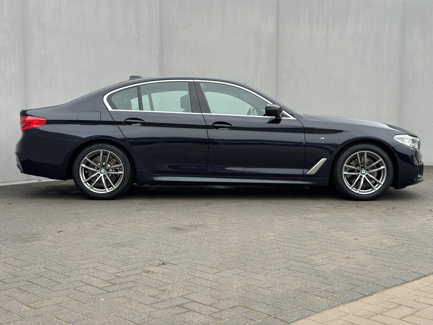 BMW BMW