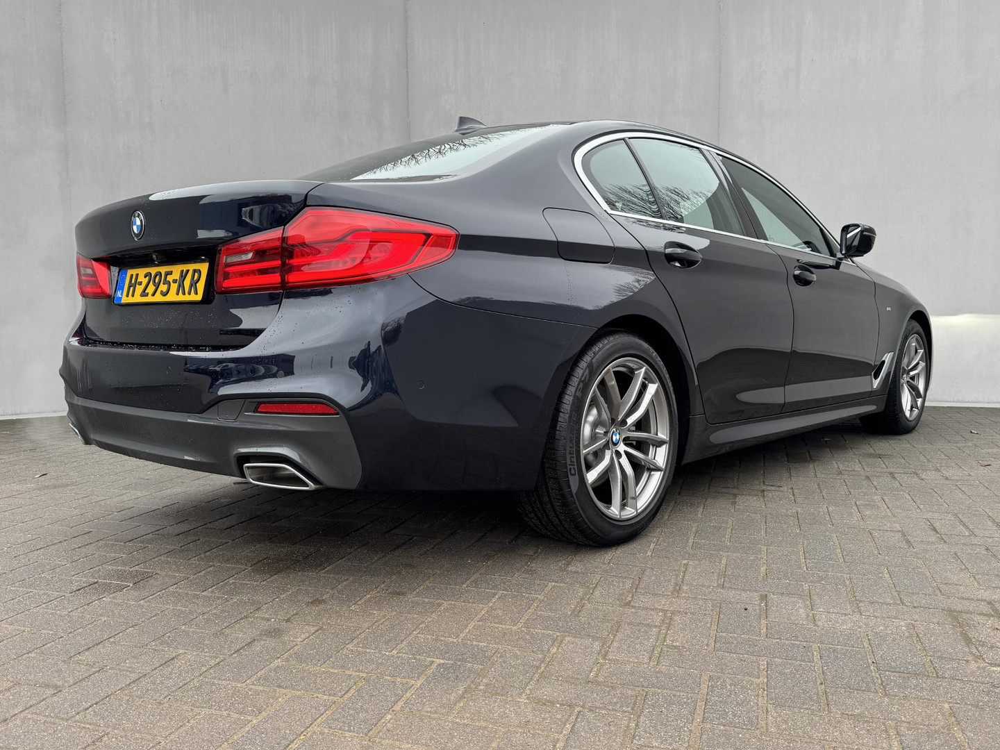 BMW BMW