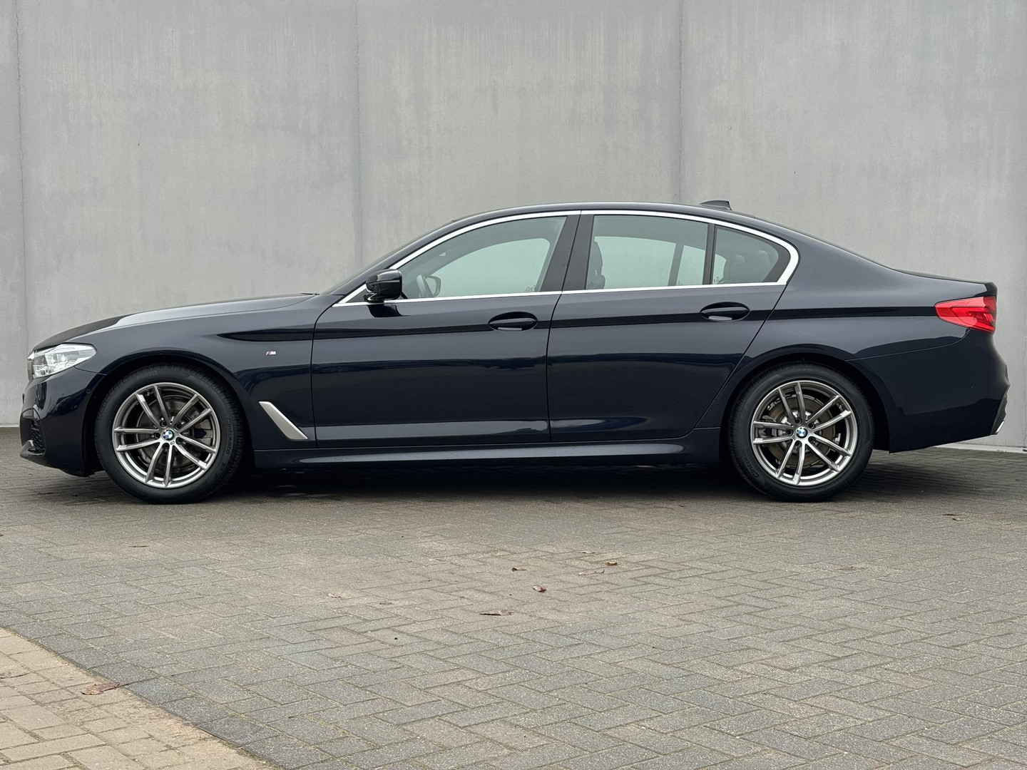 BMW BMW