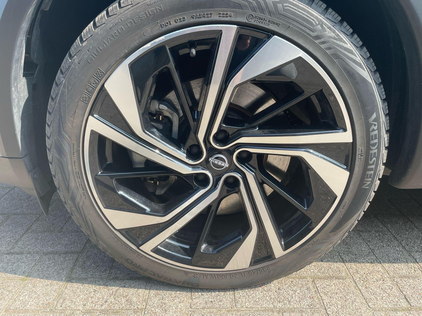Nissan Nissan