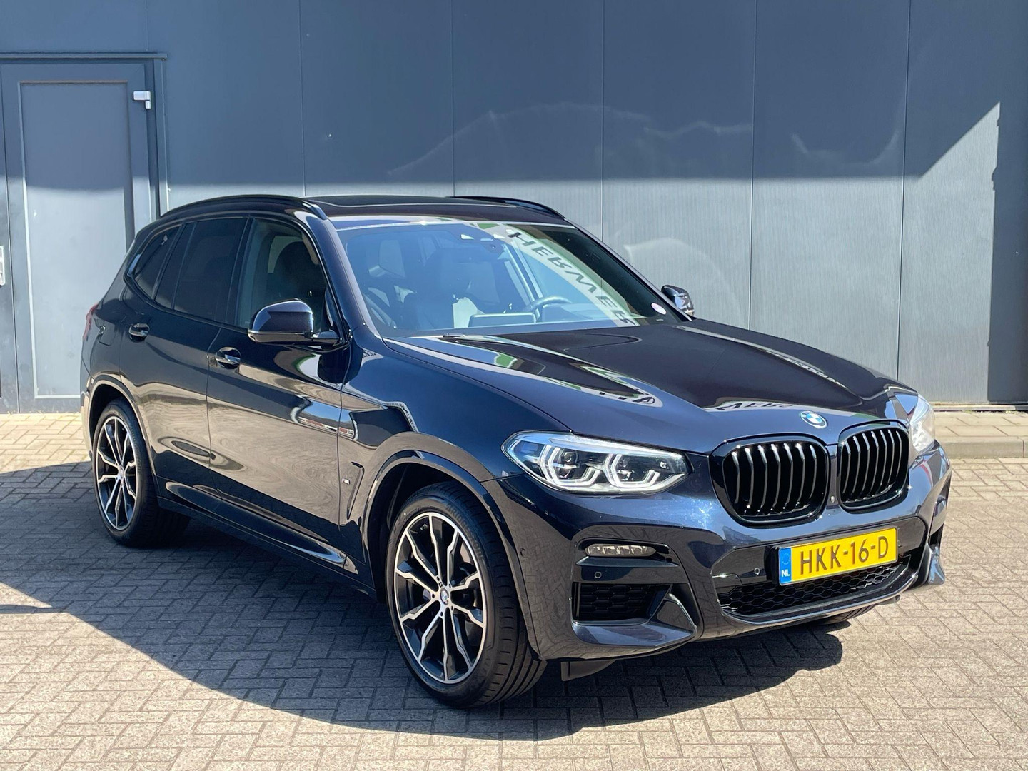 BMW BMW