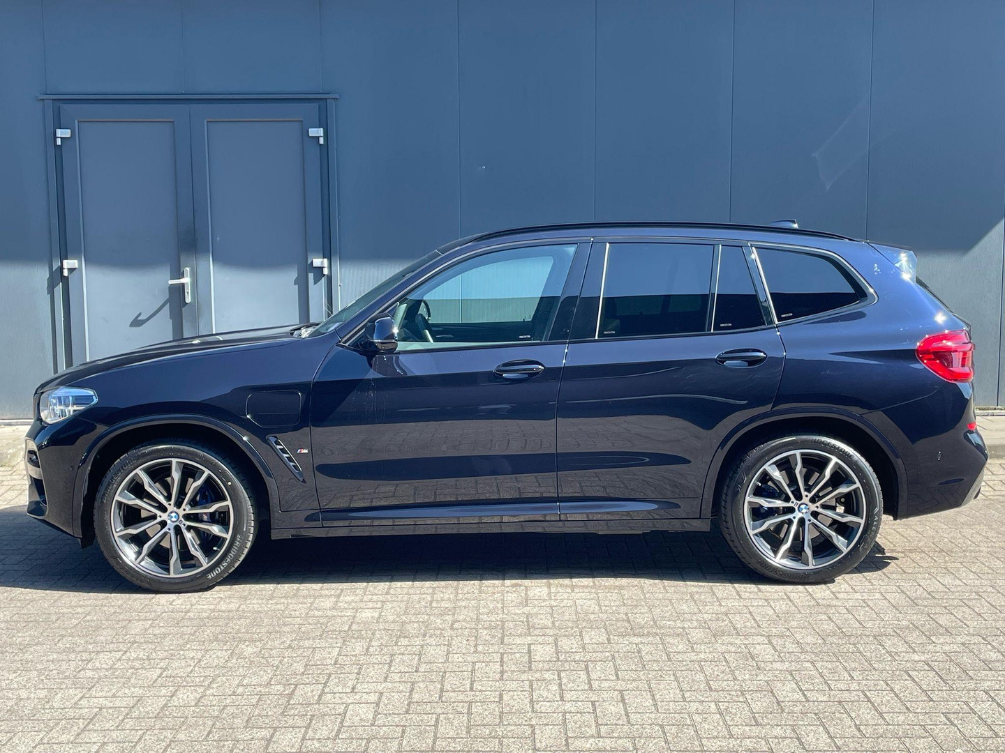BMW BMW