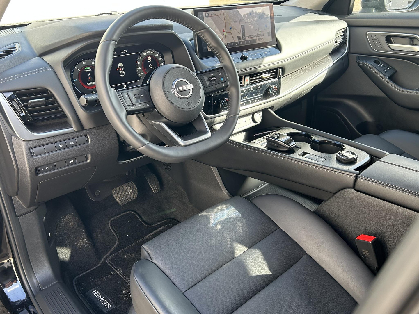 Nissan Nissan