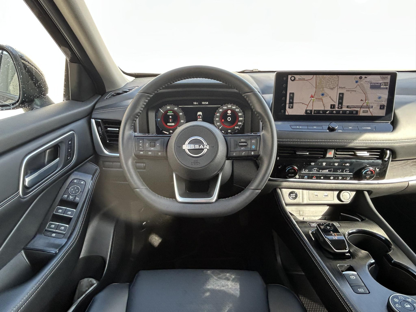 Nissan Nissan