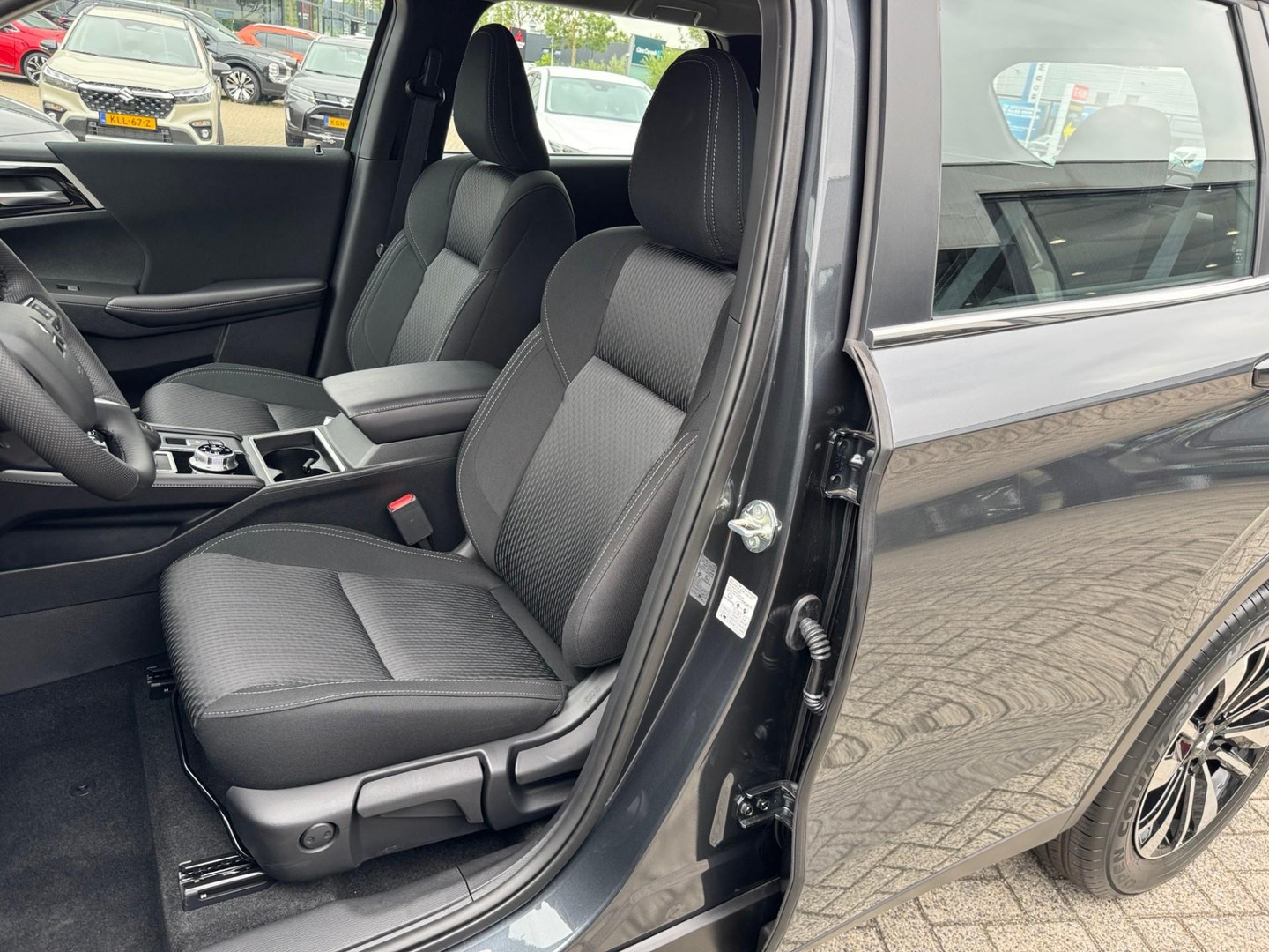 Mitsubishi Mitsubishi
