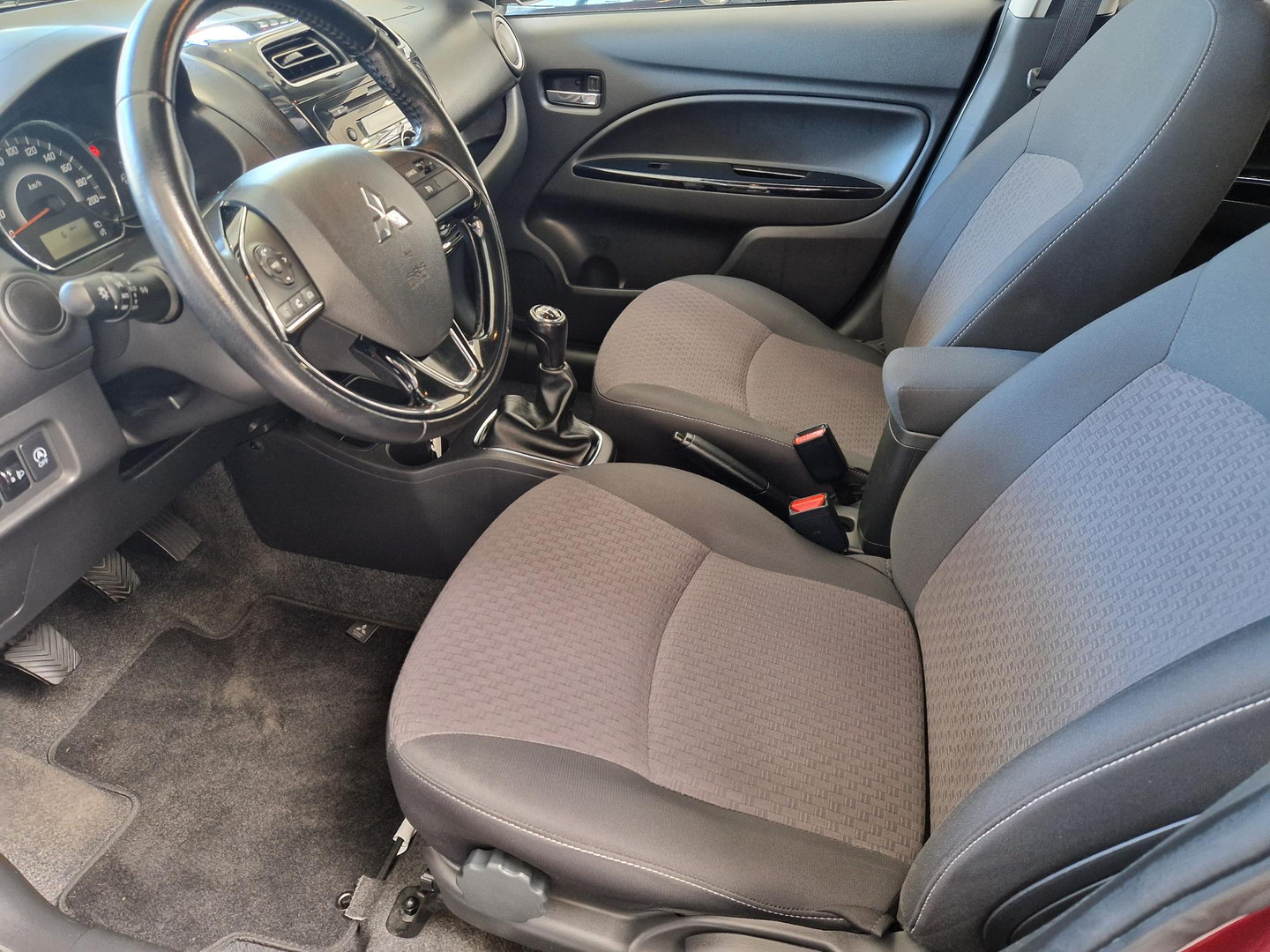 Mitsubishi Mitsubishi