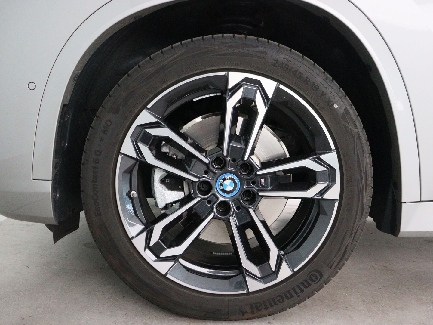 BMW BMW