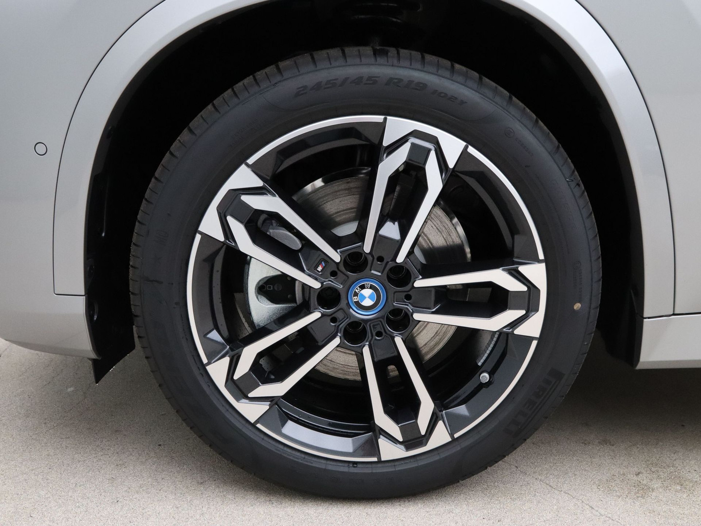BMW BMW