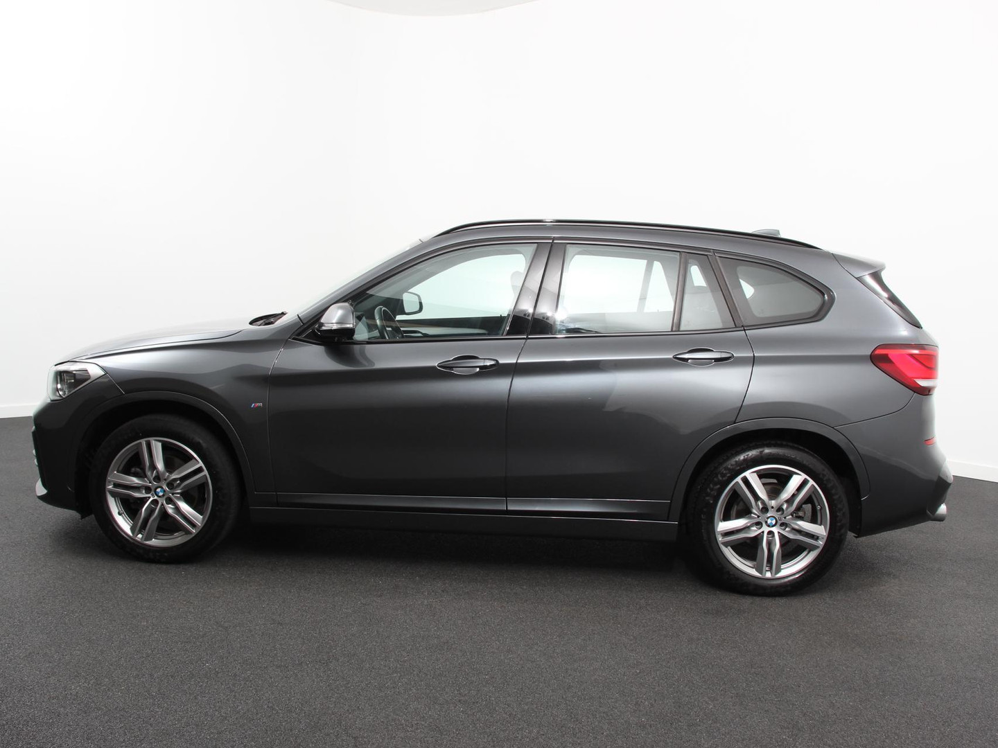 BMW BMW
