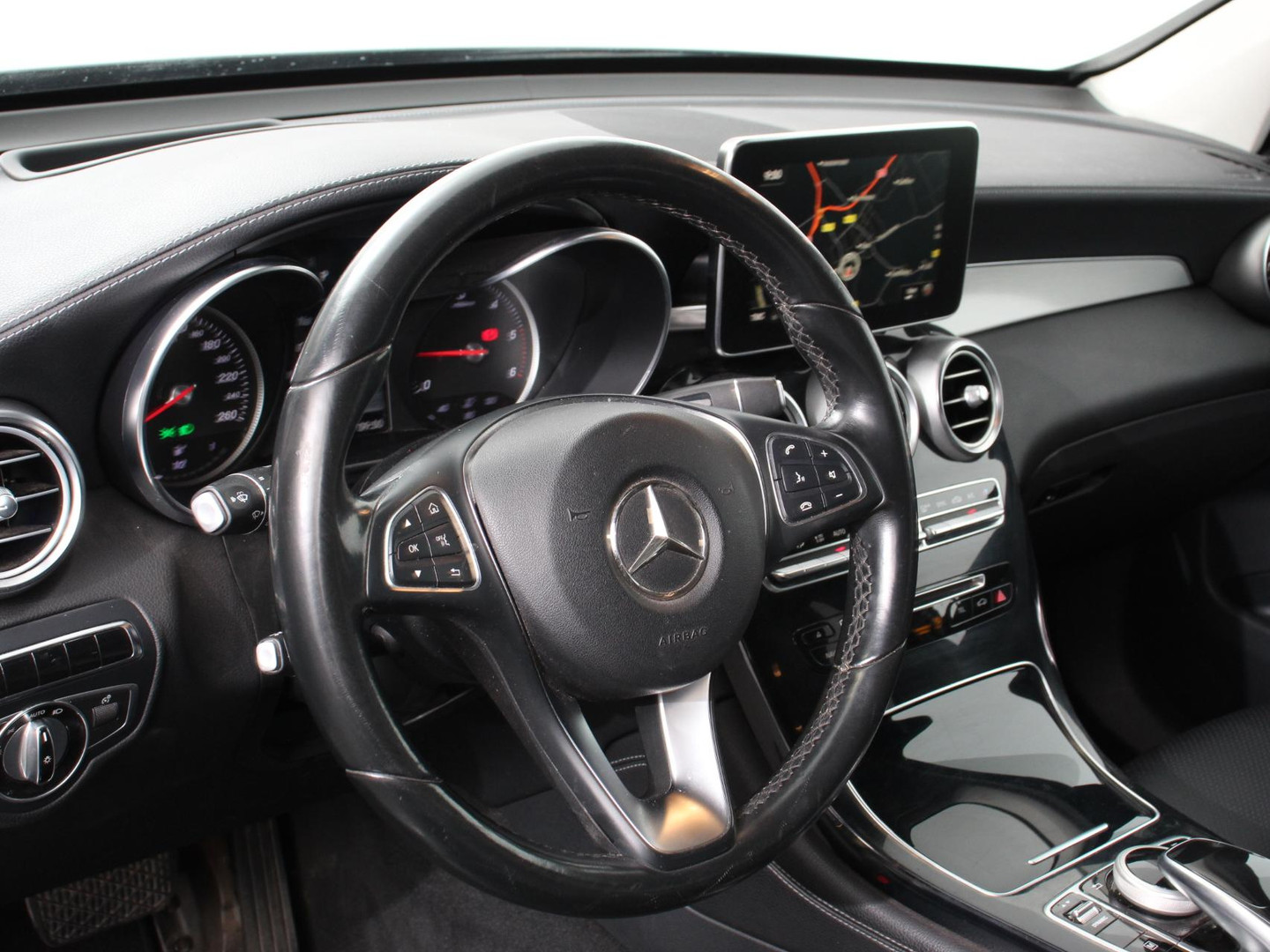 Mercedes-Benz Mercedes-Benz