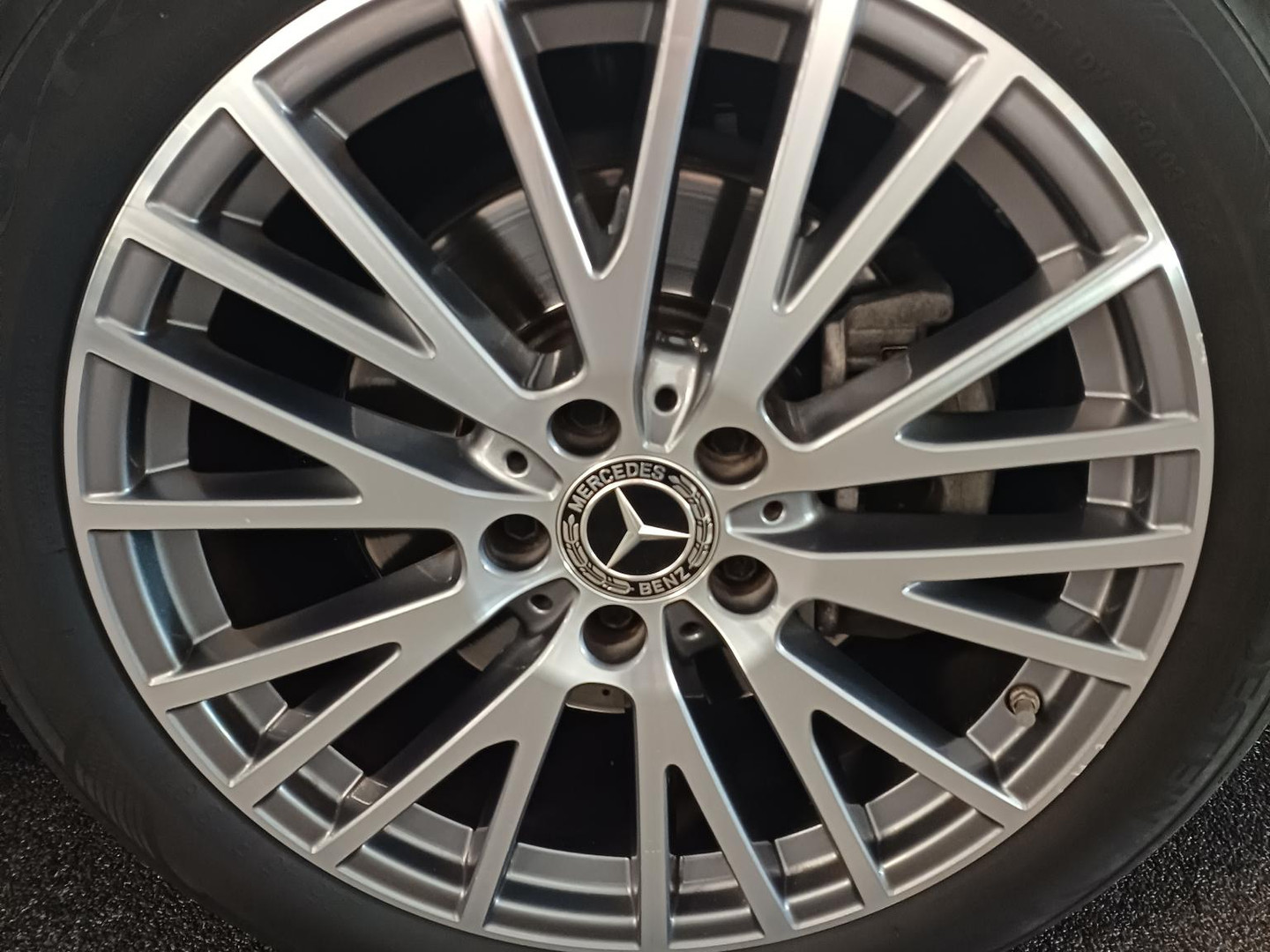 Mercedes-Benz Mercedes-Benz