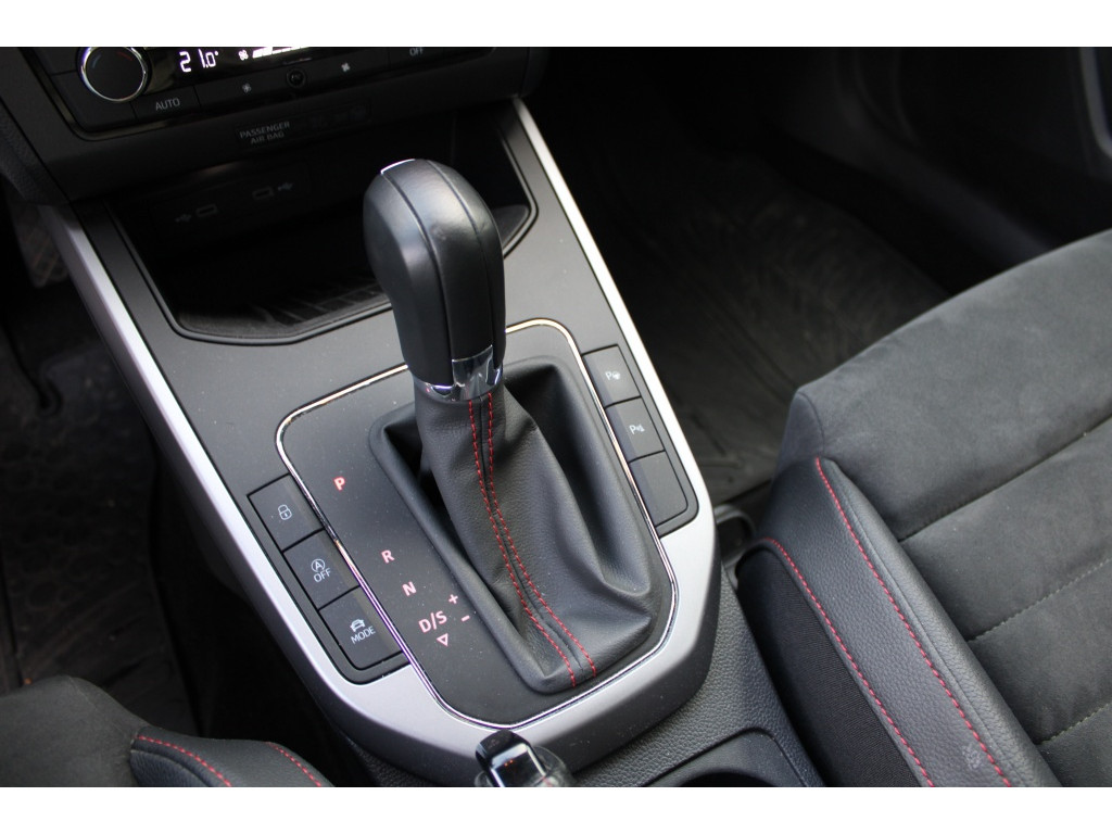 SEAT SEAT