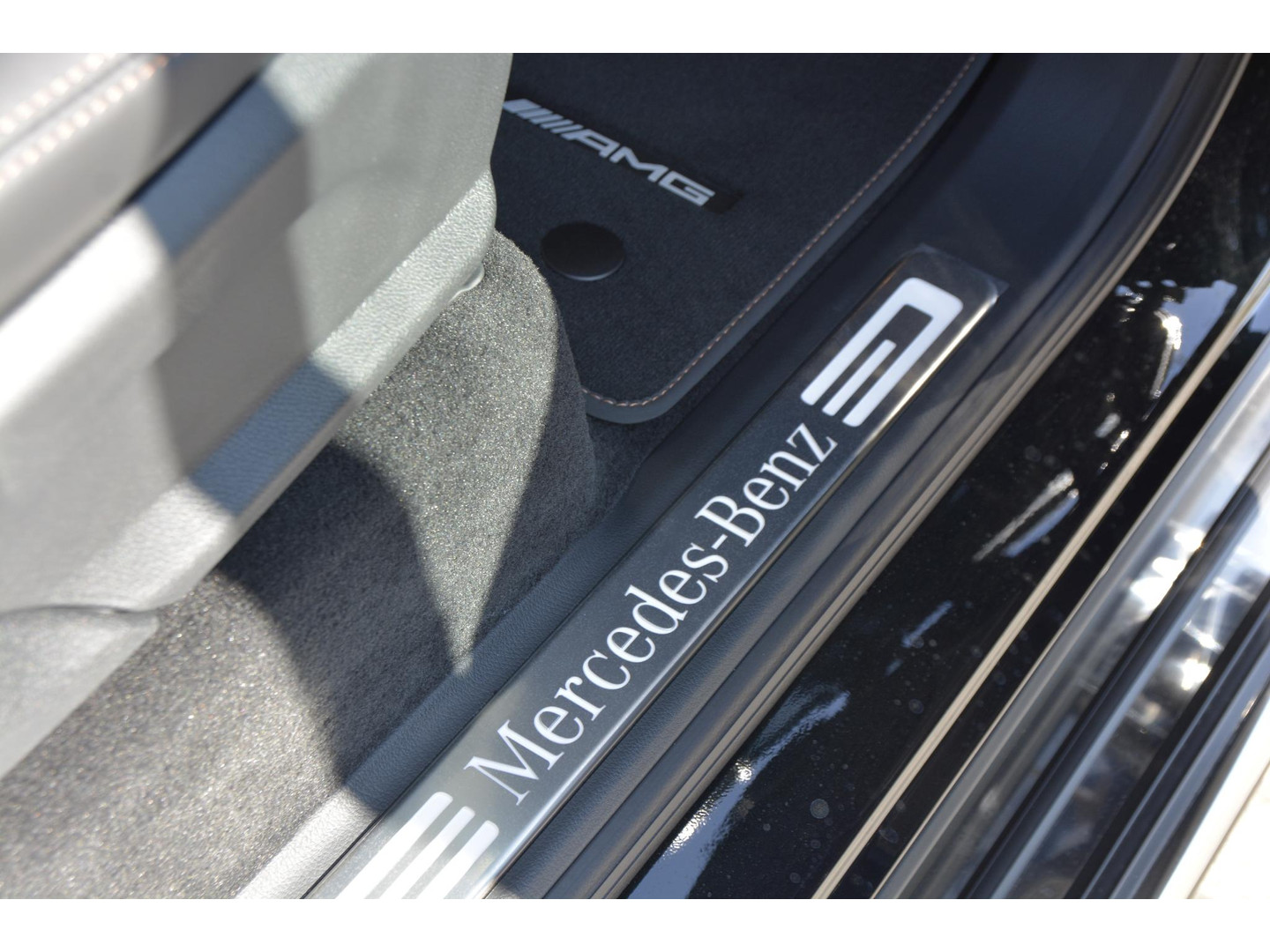 Mercedes-Benz Mercedes-Benz