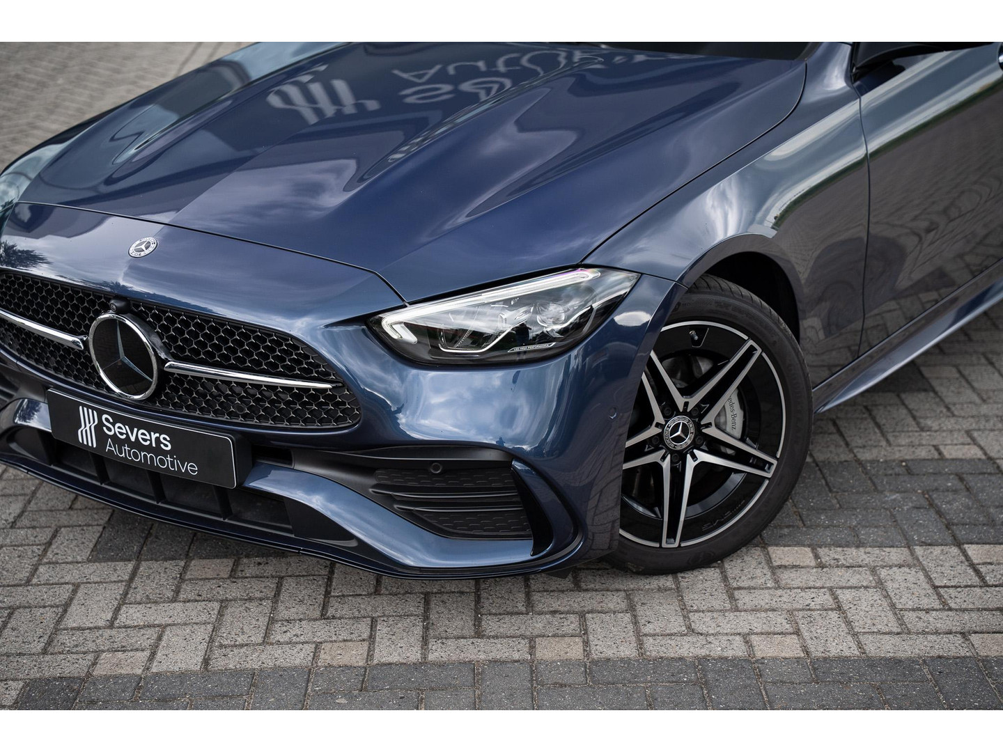Mercedes-Benz Mercedes-Benz