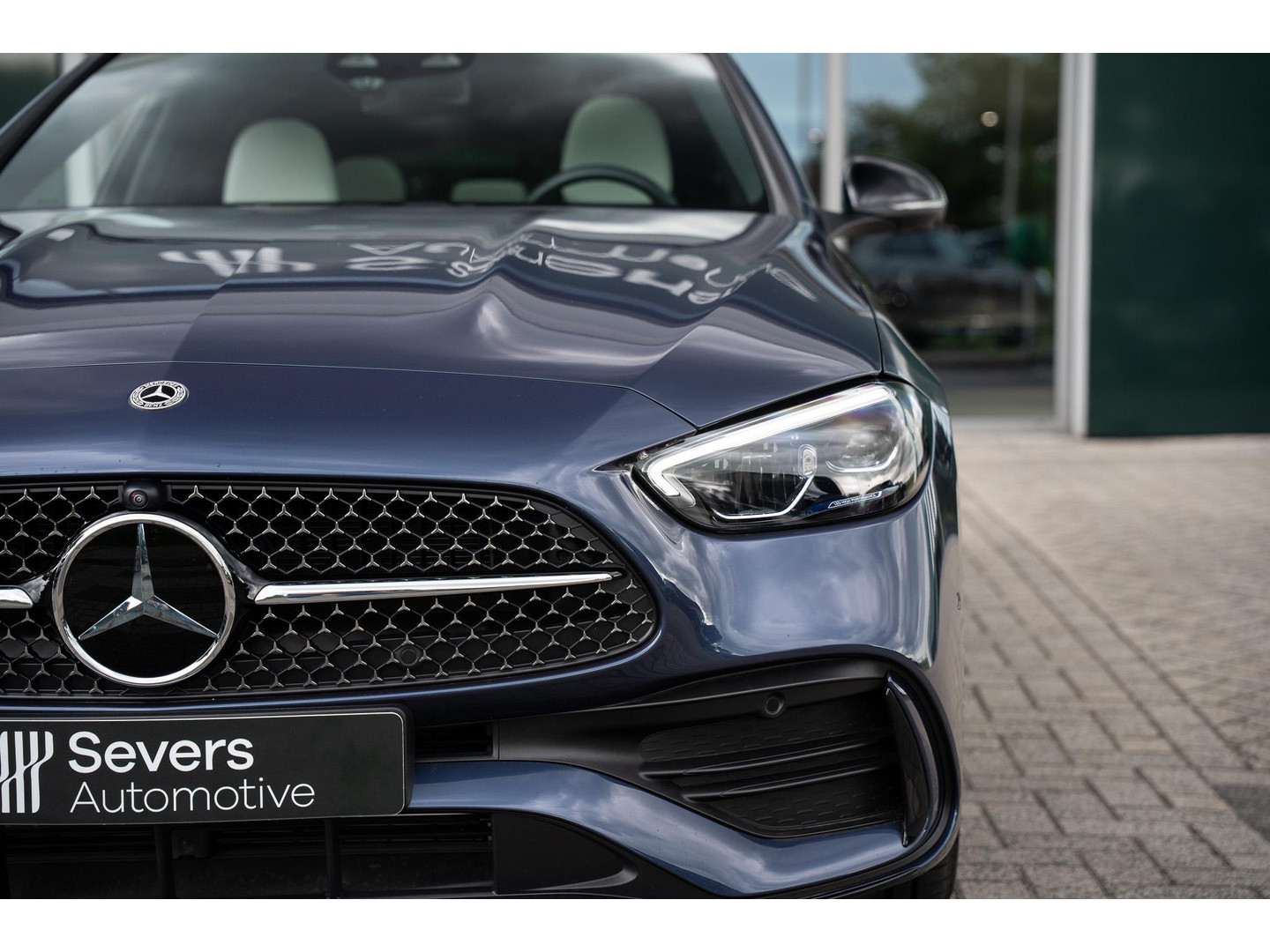 Mercedes-Benz Mercedes-Benz