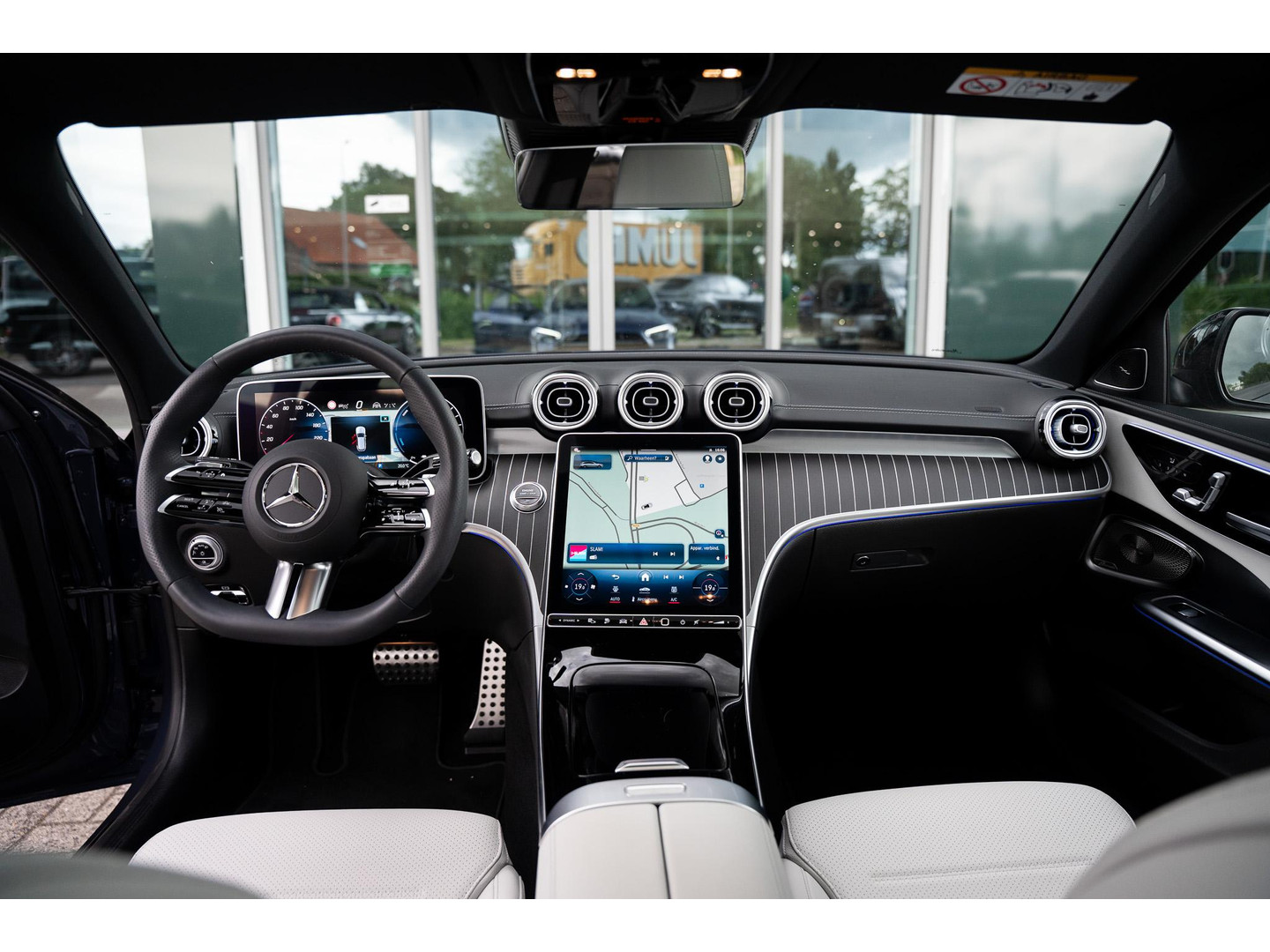 Mercedes-Benz Mercedes-Benz