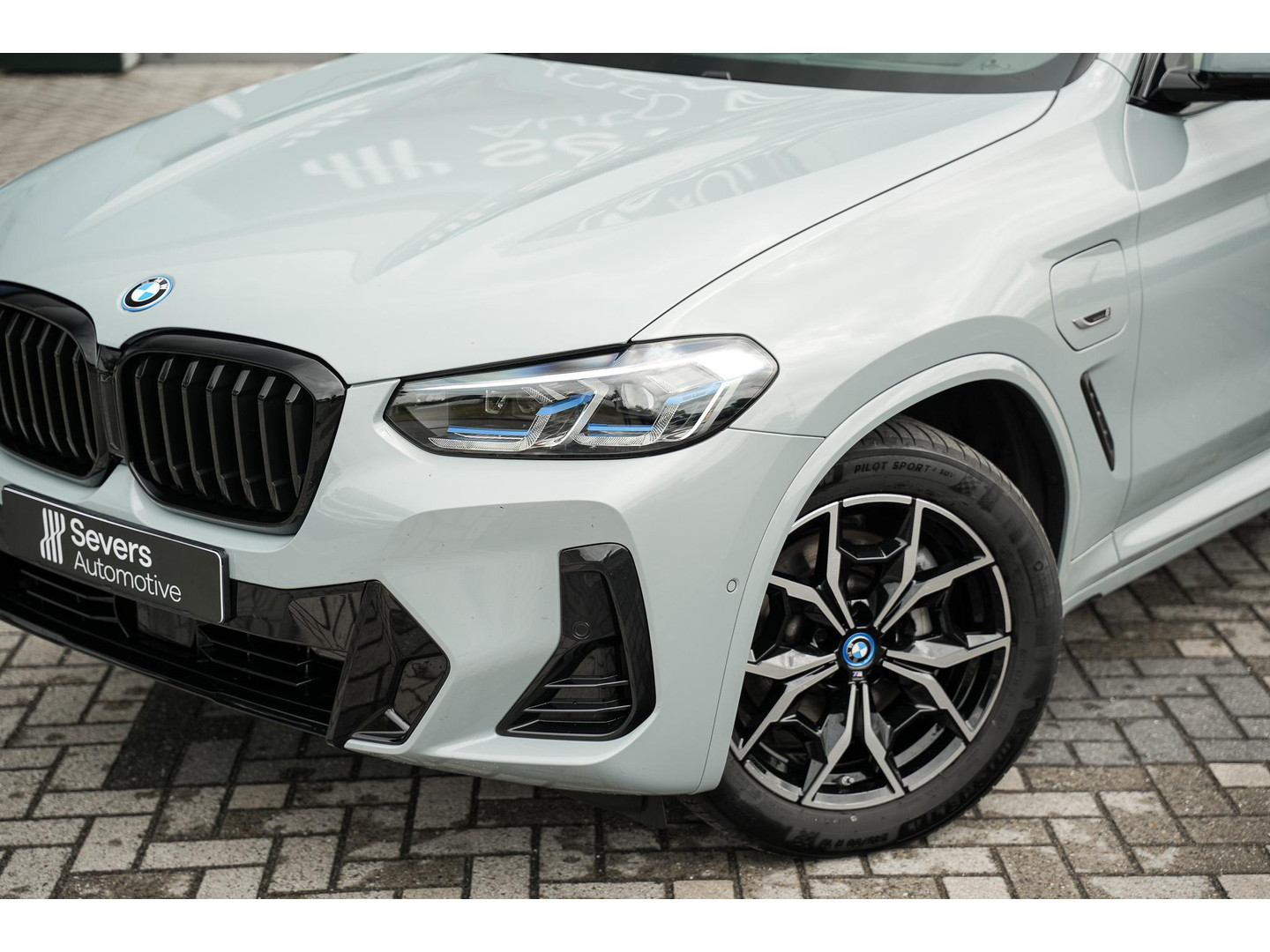 BMW BMW
