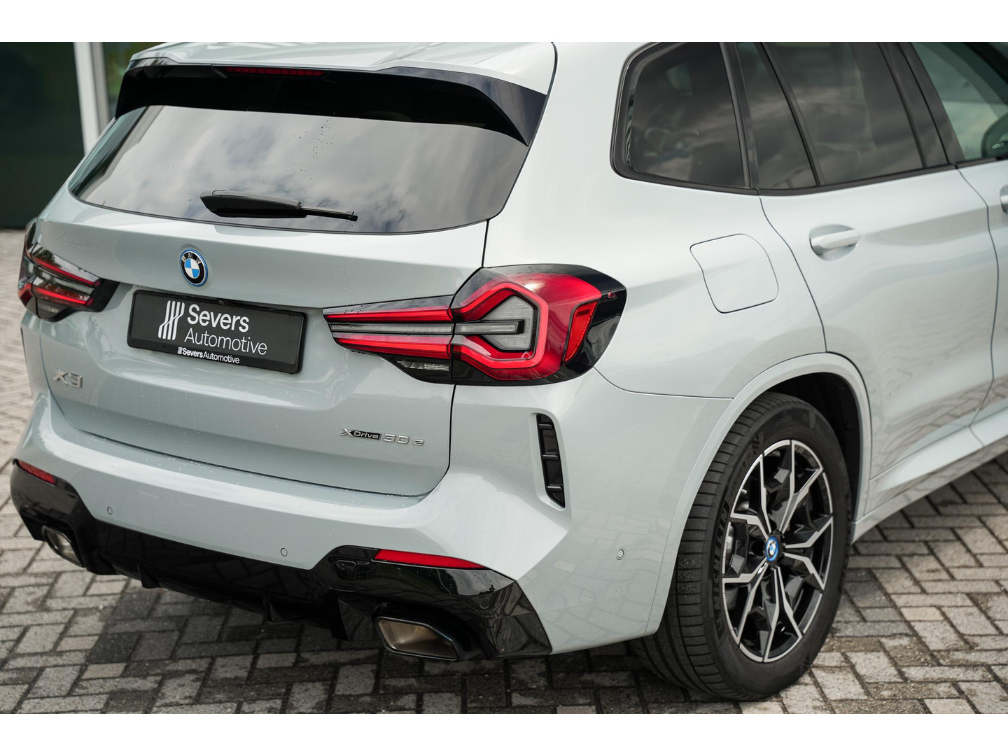 BMW BMW