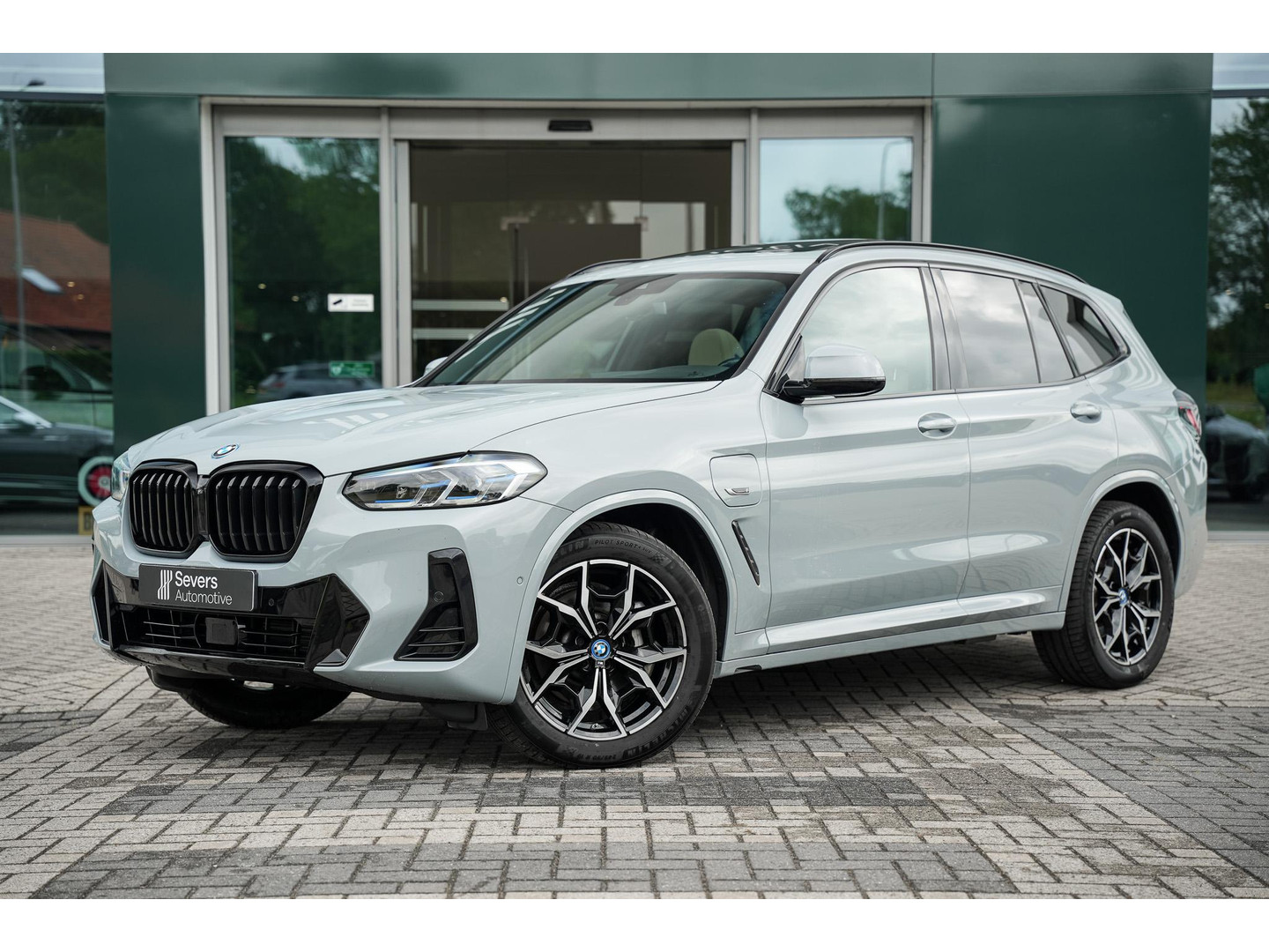 BMW BMW