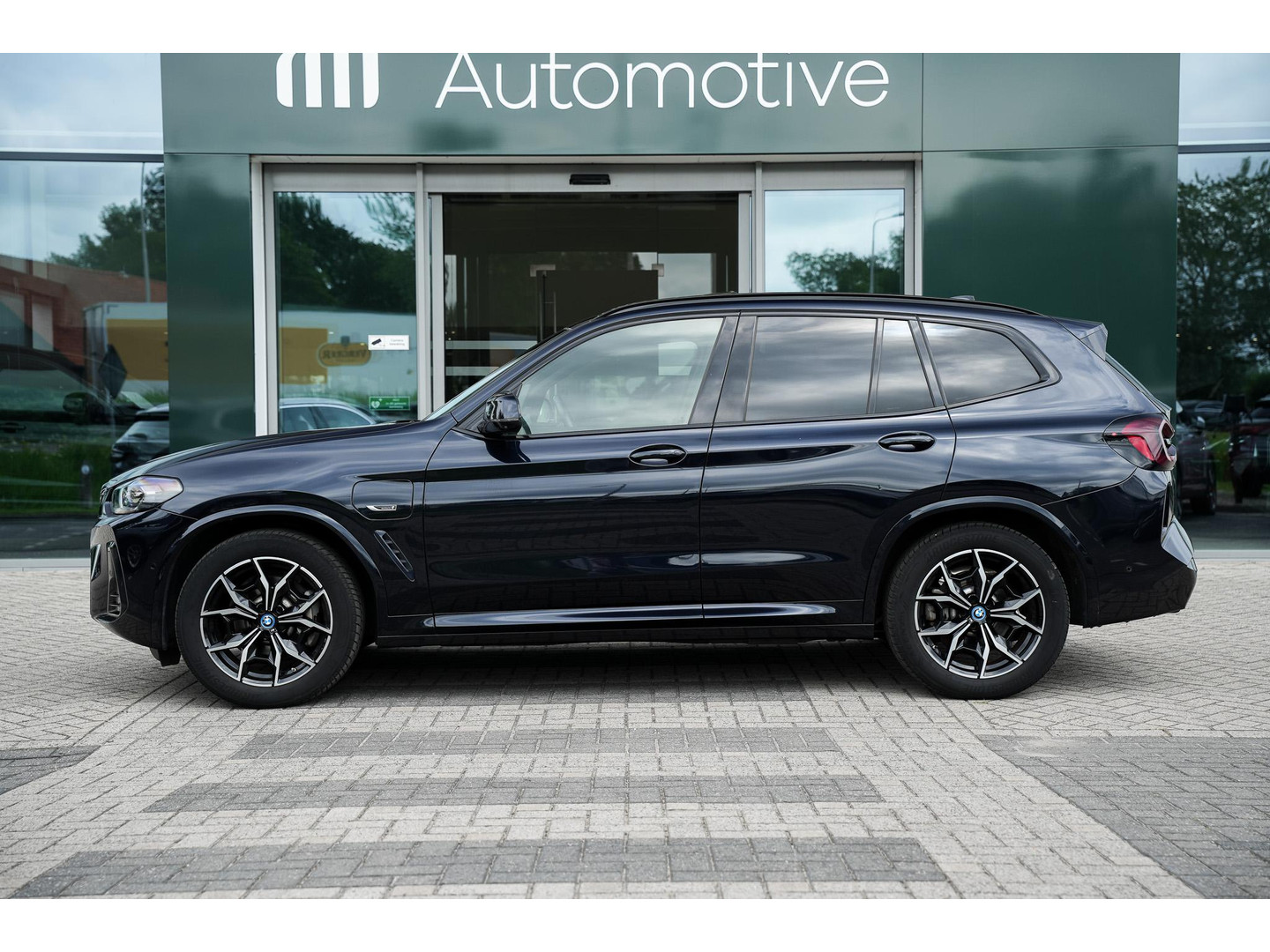 BMW BMW