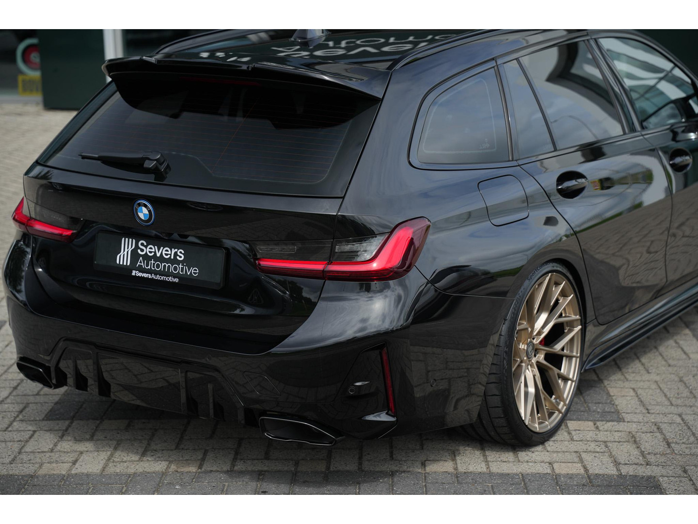 BMW BMW