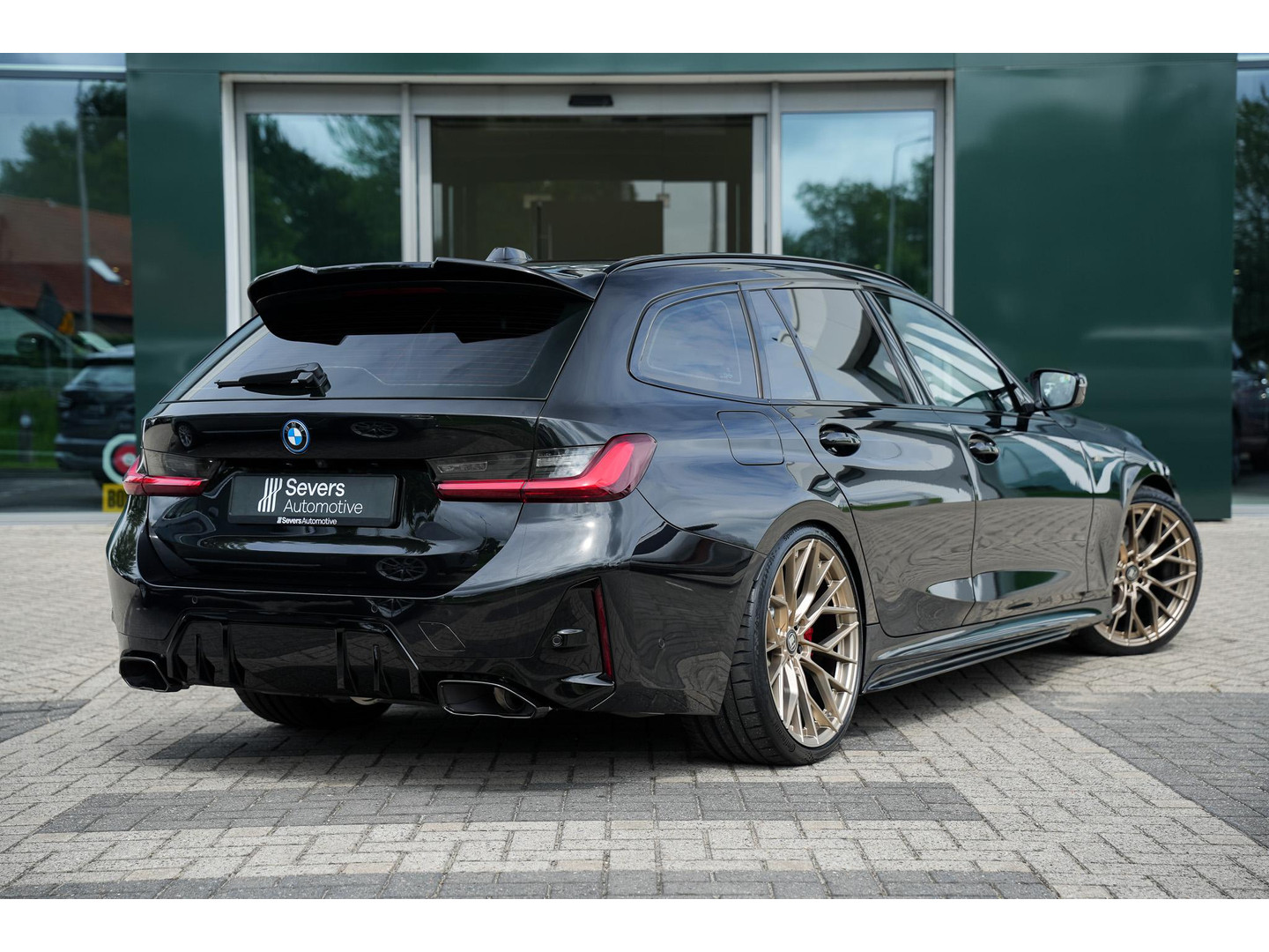 BMW BMW