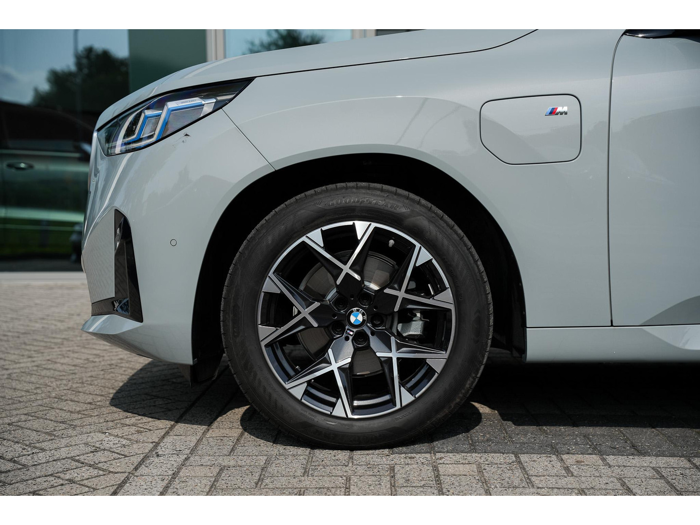 BMW BMW