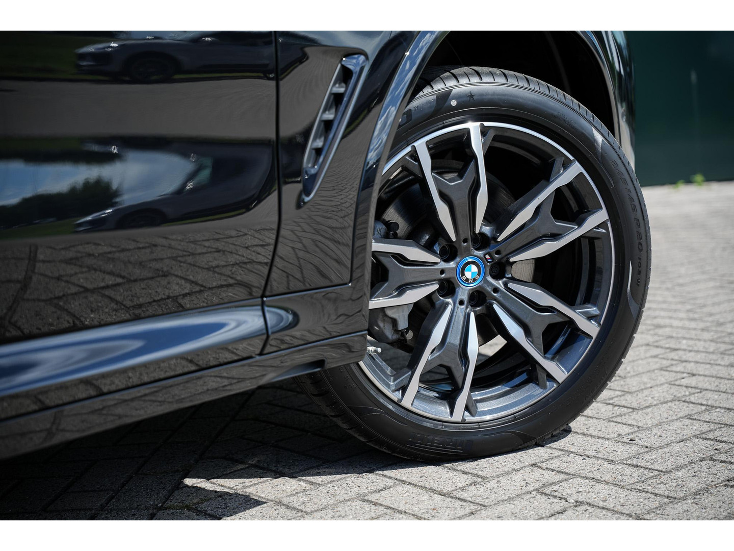 BMW BMW