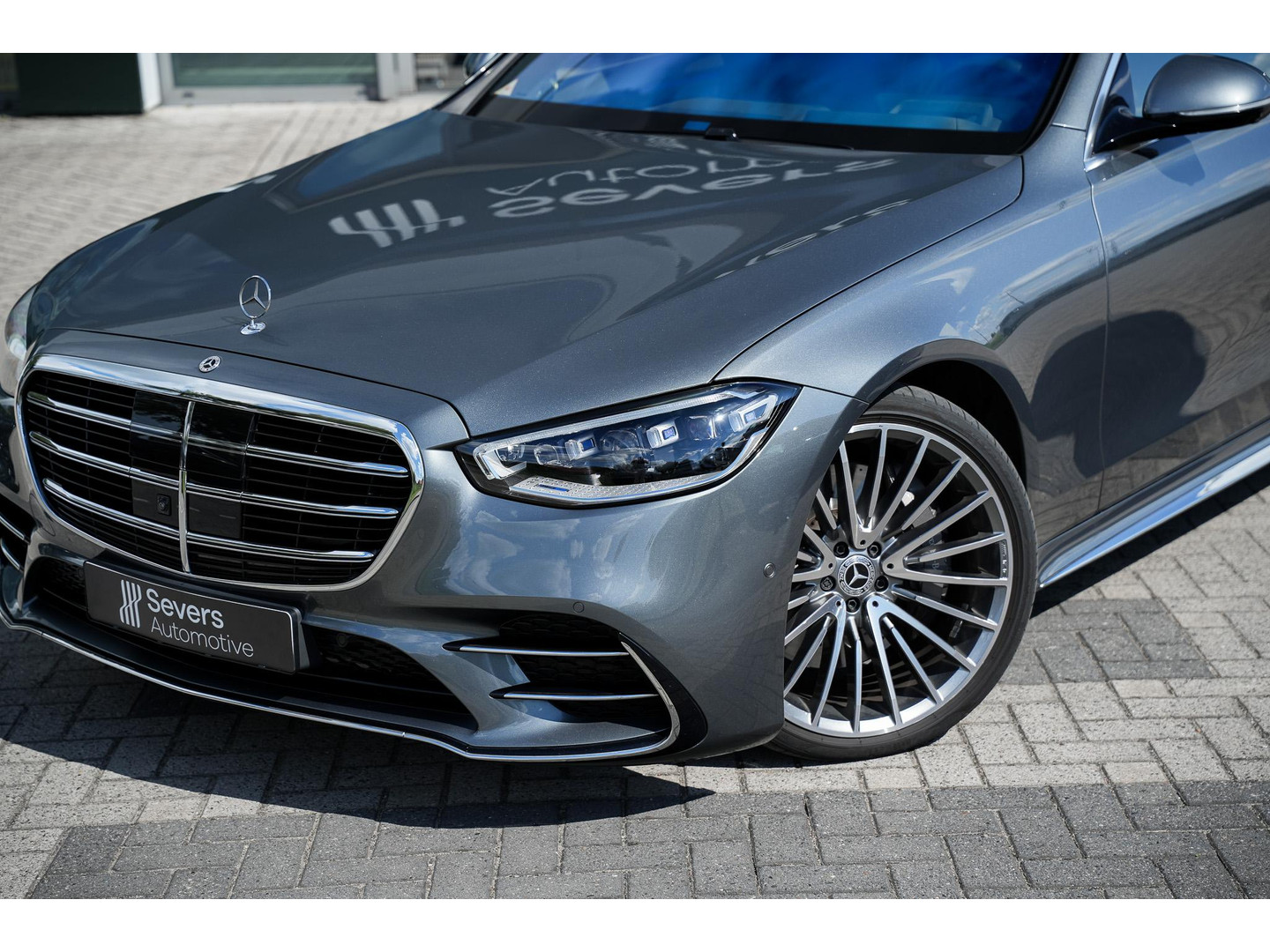 Mercedes-Benz Mercedes-Benz