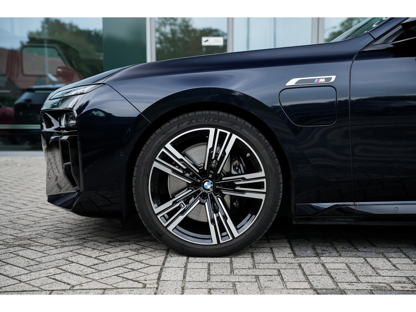 BMW BMW