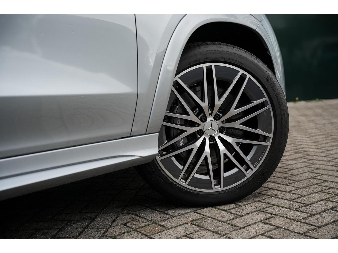 Mercedes-Benz Mercedes-Benz