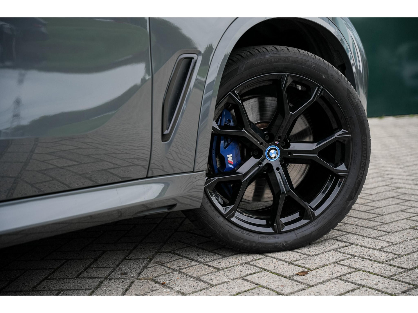 BMW BMW
