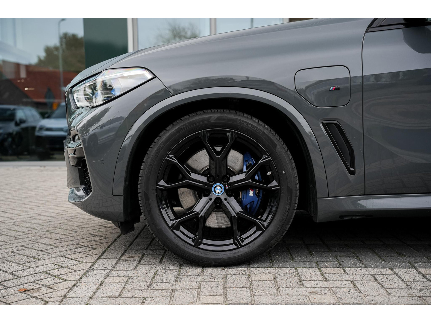 BMW BMW