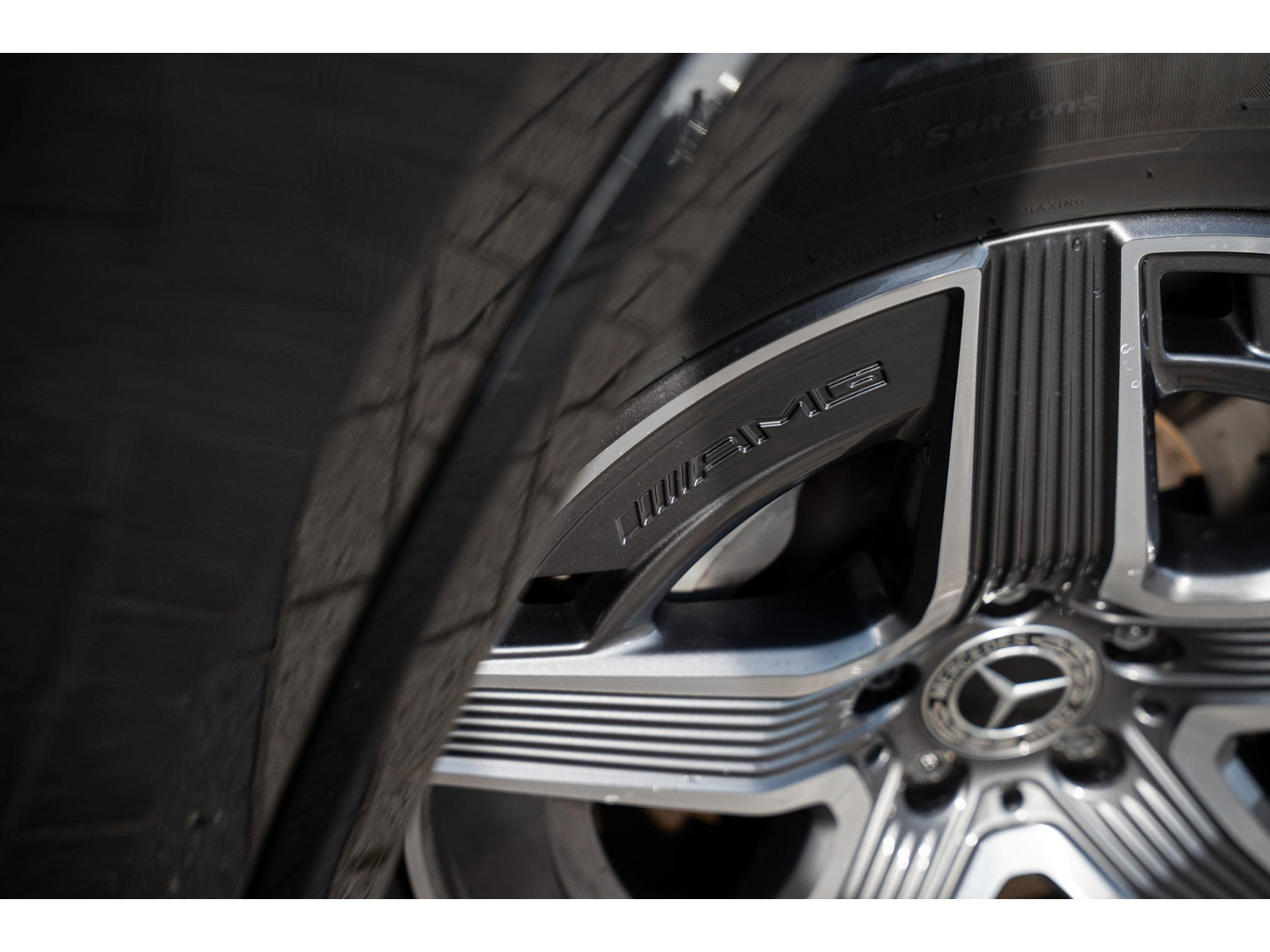 Mercedes-Benz Mercedes-Benz